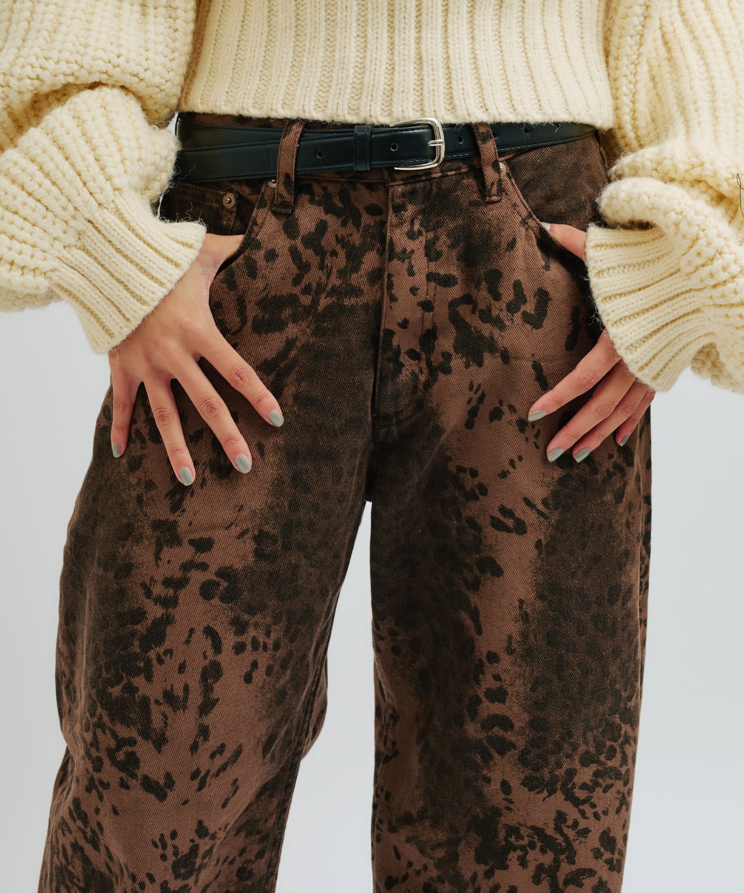 atmos pink Leopard All-Over Pants BROWNの画像