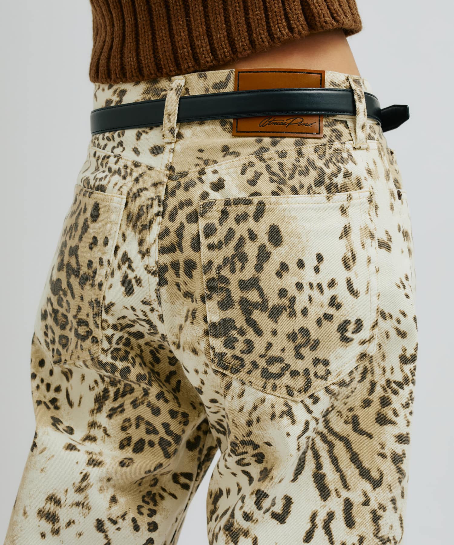 atmos pink Leopard All-Over Pants WHITEの画像