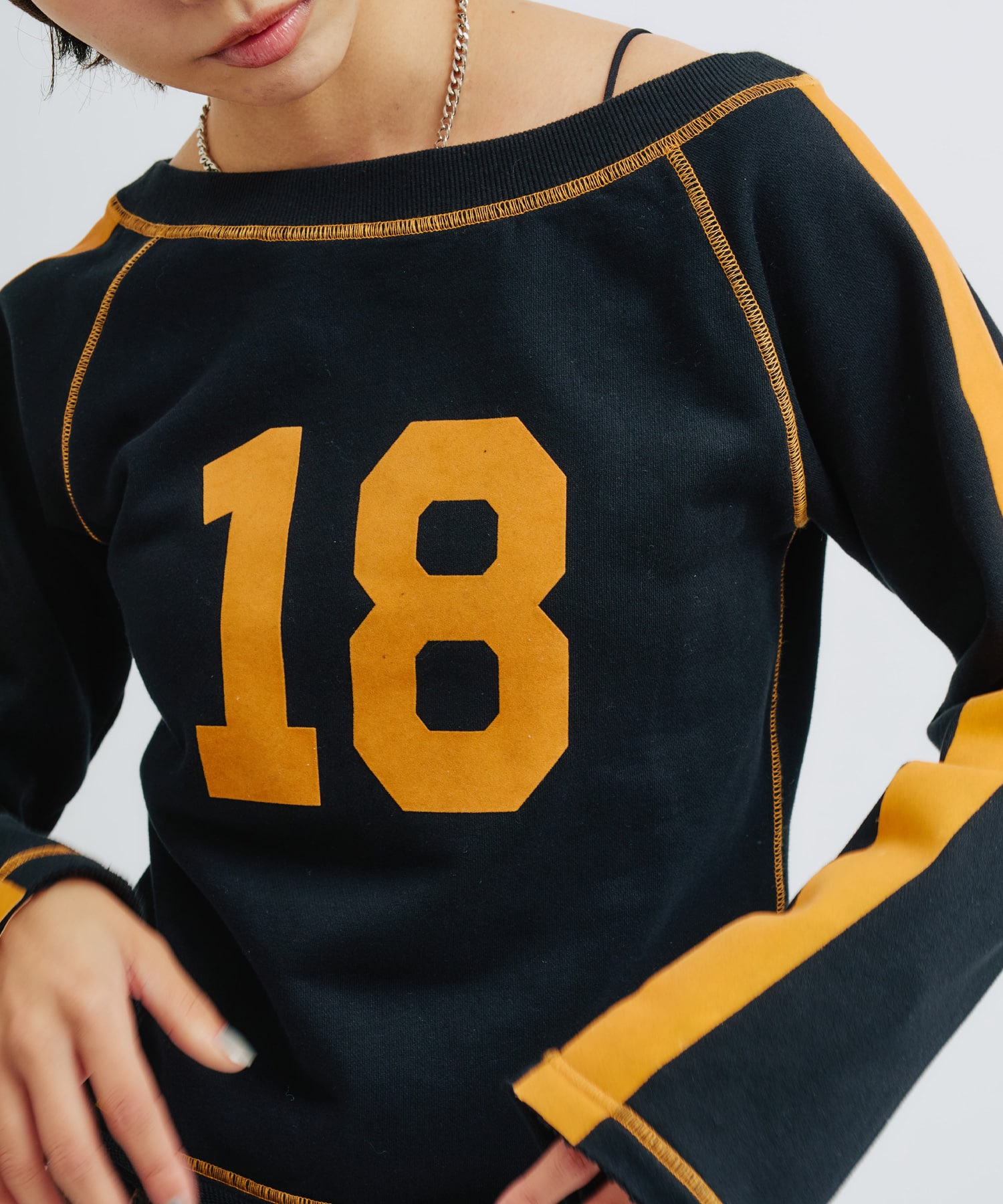 atmos pink Numbering Sweat Top BLACKの画像