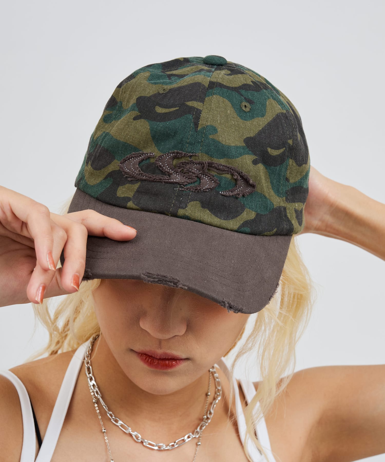 atmos pink Bi-Color Twill Cap CAMOUFLAGEの画像