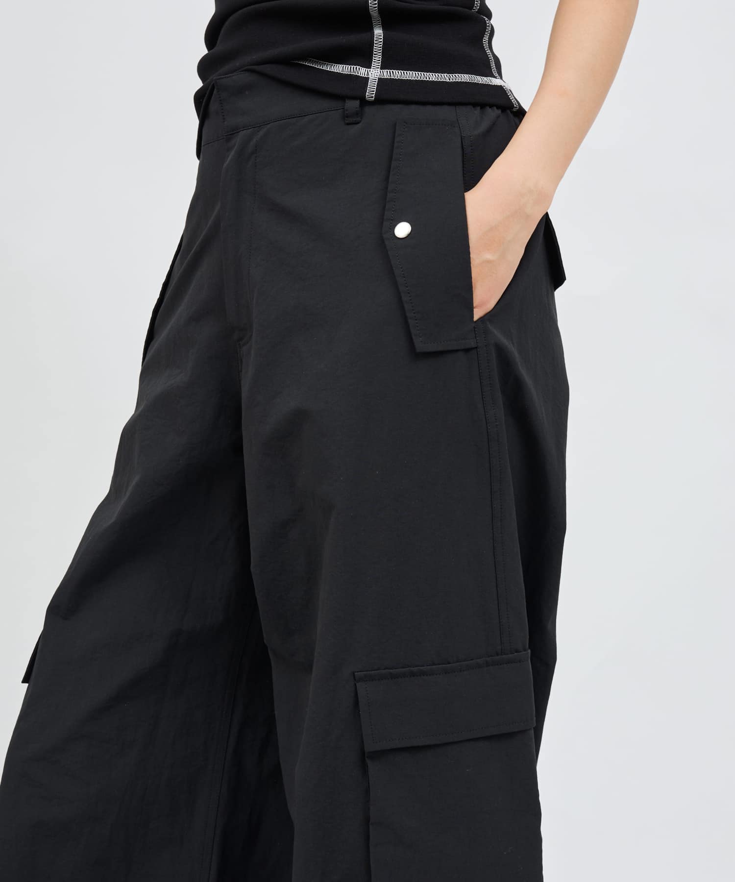 atmos pink Baggy Nylon Pants BLACKの画像