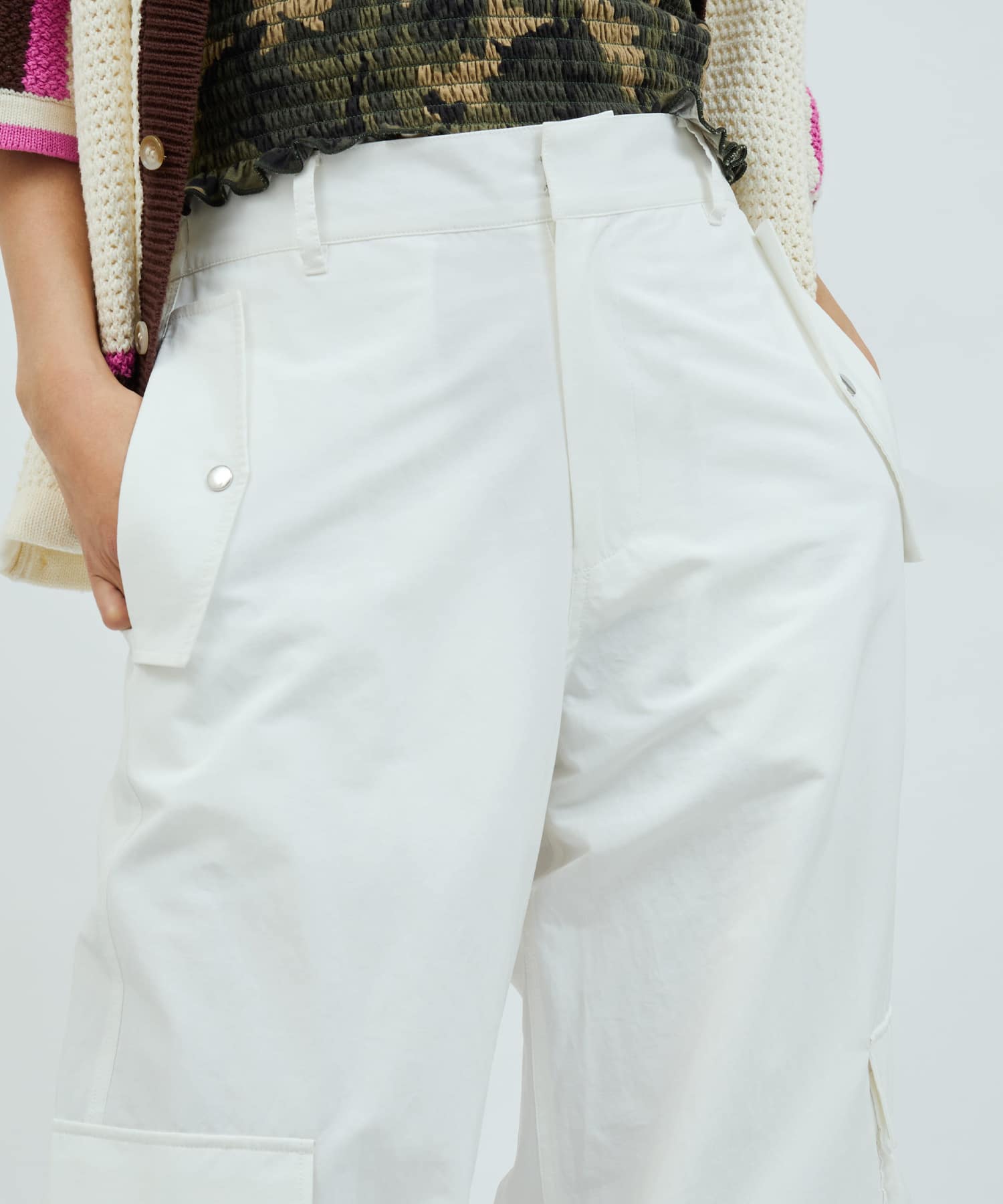 atmos pink Baggy Nylon Pants WHITEの画像