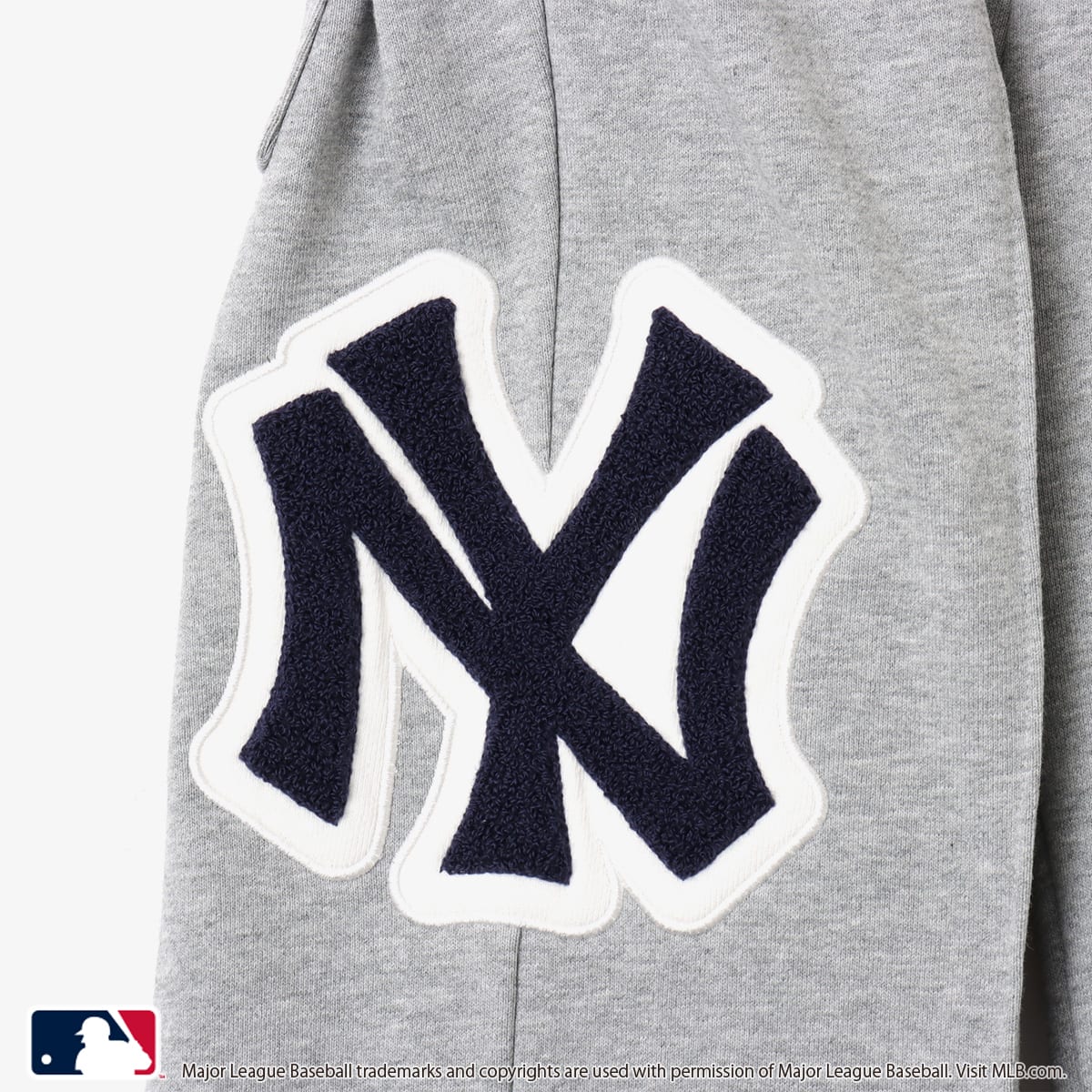 atmos pink MLB Sweat Pants GRAYの画像