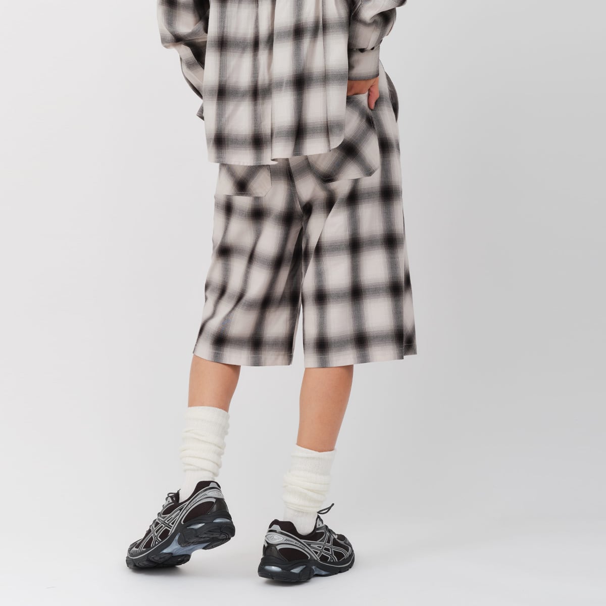 atmos pink Ombre Check Double Knee Half Pants BLACKの画像