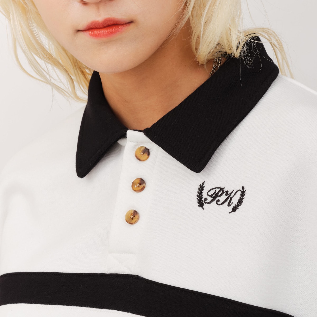 atmos pink Line Polo Sweatshirt WHITEの画像