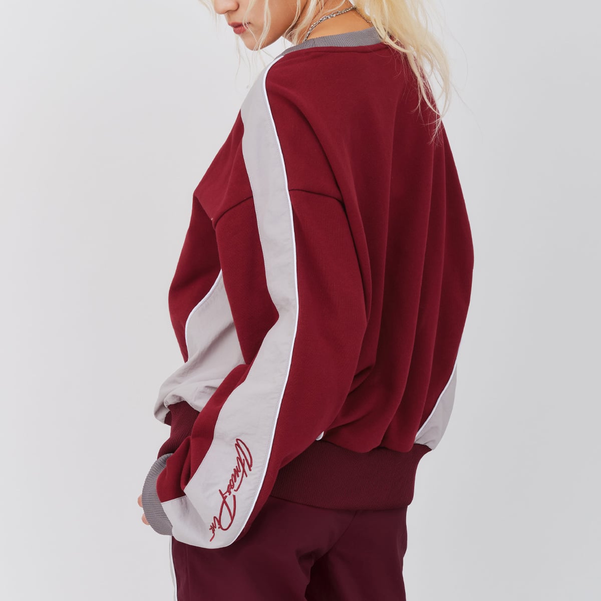 UMBRO × atmos pink Sweat Top BURGUNDYの画像