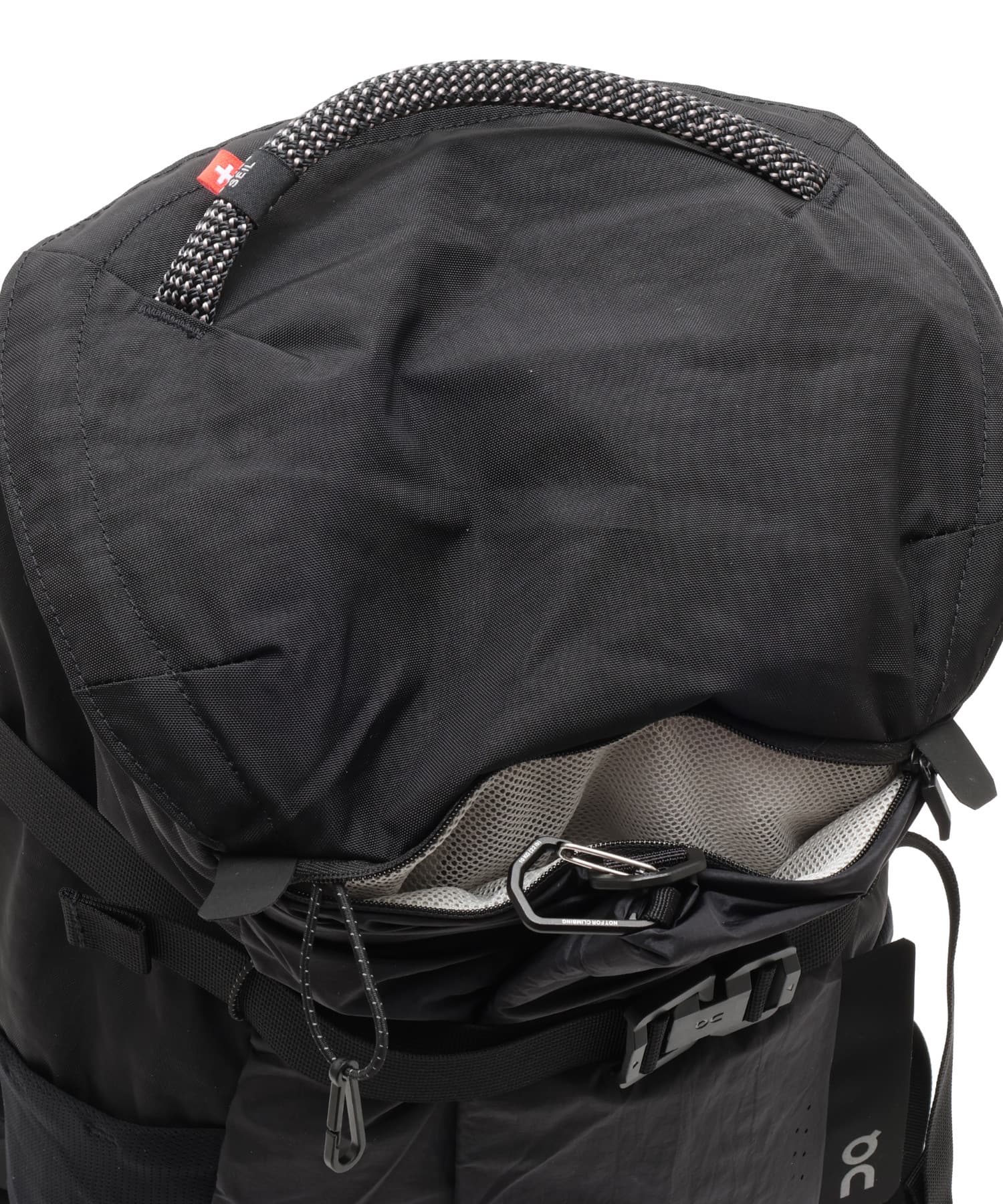 On Speed Pack 24L Elite BLACK | MAGNETの画像