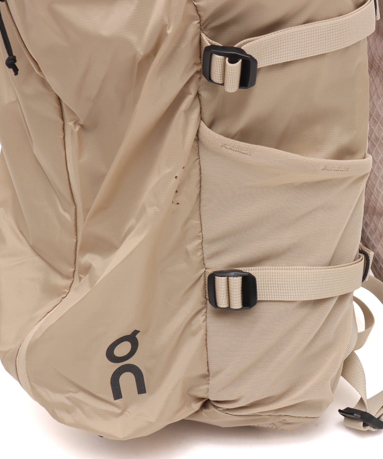 On Speed Pack 18L Lite 1 U Sandの画像