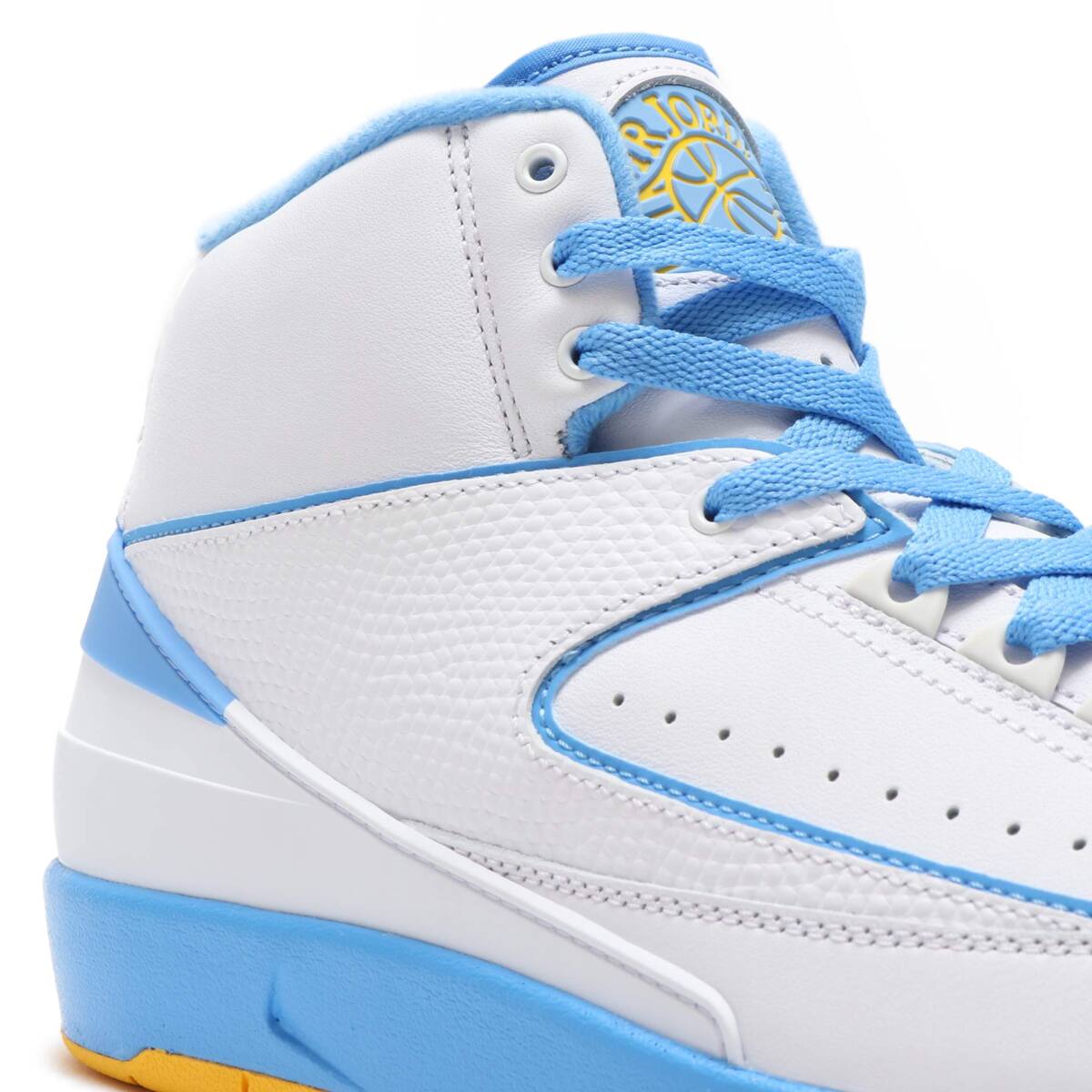 JORDAN BRAND AIR JORDAN 2 RETRO  WHITE/UNIVERSITY BLUE-VARSITY MAIZEの画像