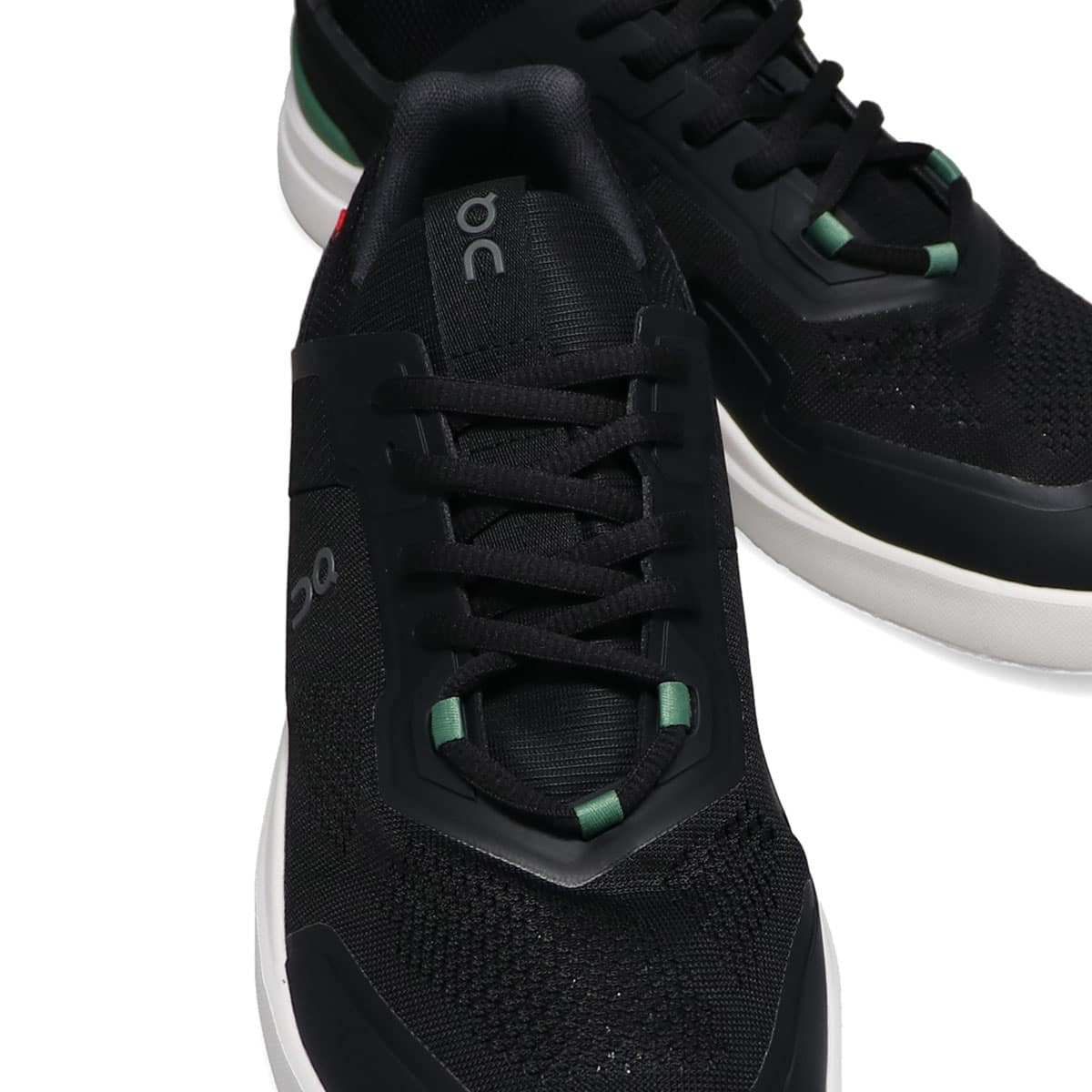 On THE ROGER Spin Black | Green 23SS-S
