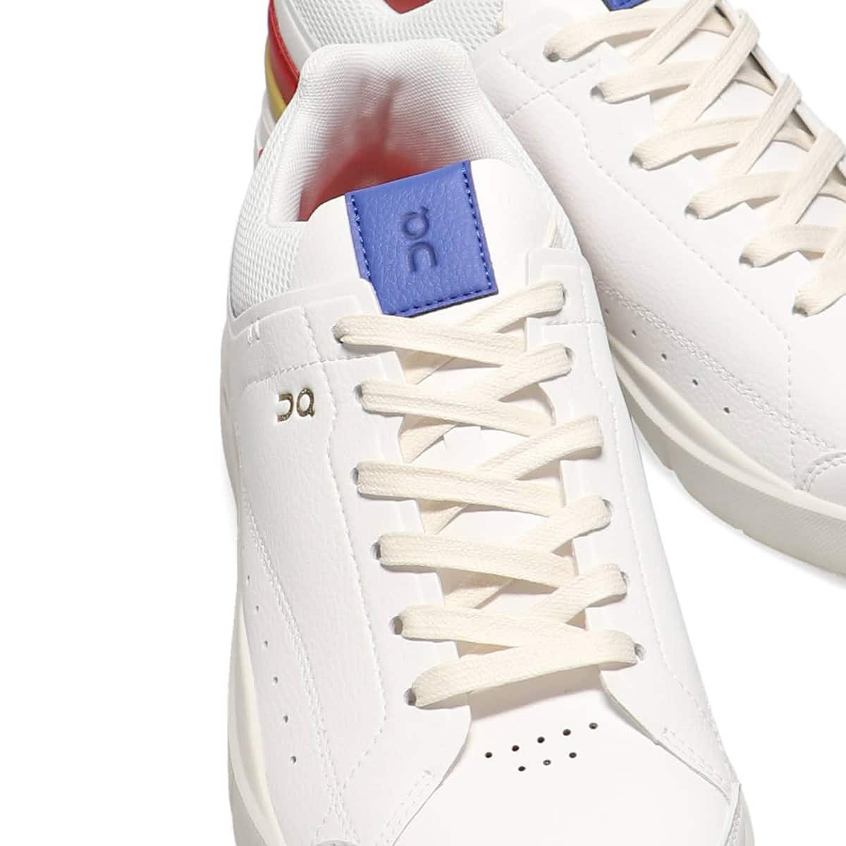 On THE ROGER Centre Court White / Mustardの画像