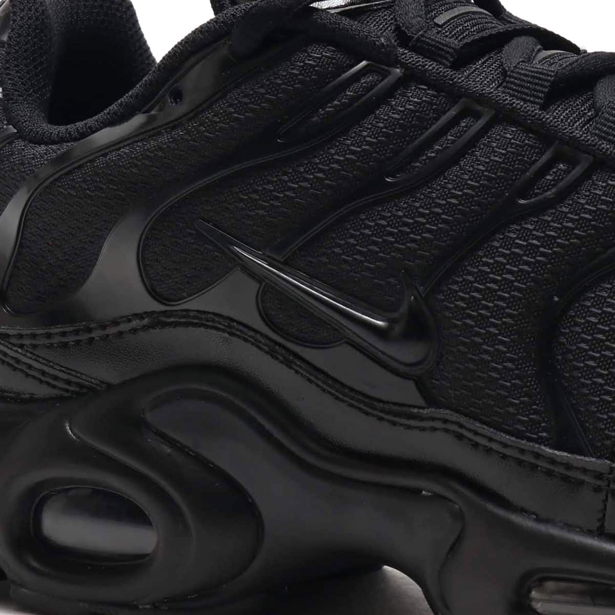 NIKE AIR MAX PLUS BLACK/BLACK-BLACK 23HO-I