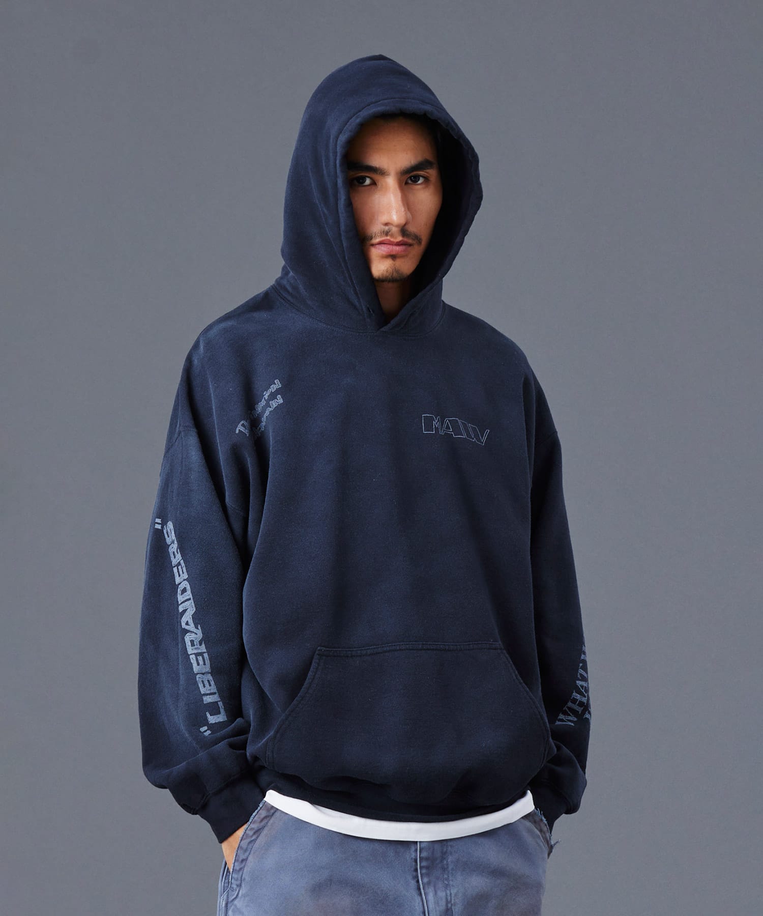 LIBERAIDERS HANDWRITING PRINT HOODIE BLACKの画像