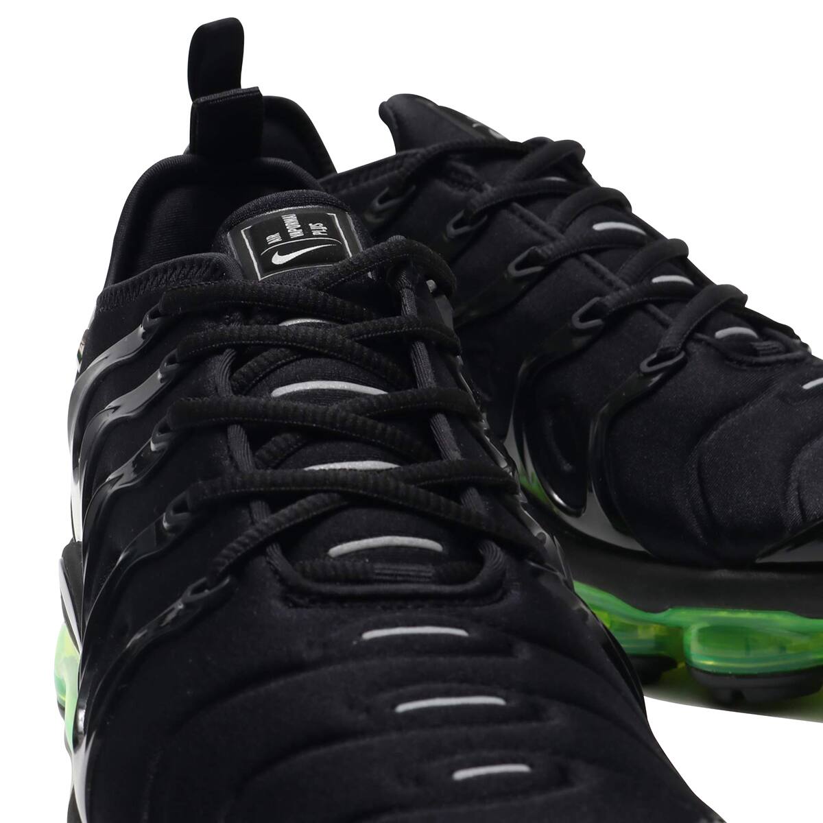vapormax plus black reflect silver volt
