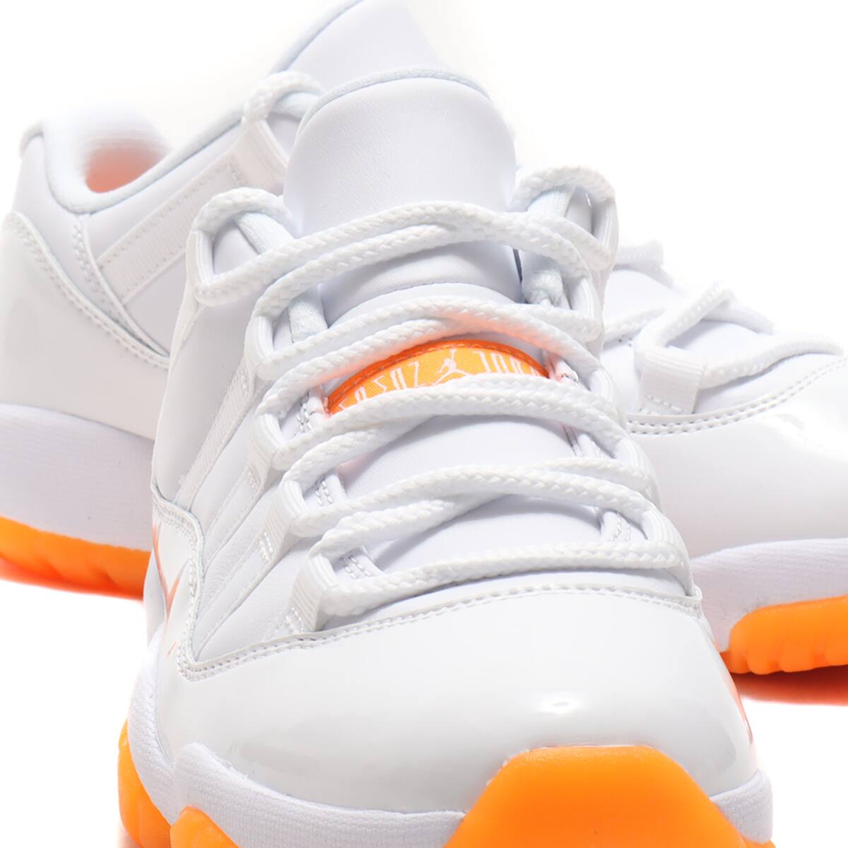 JORDAN BRAND WMNS AIR JORDAN 11 RETRO LOW WHITE/BRIGHT CITRUS 21SU-I