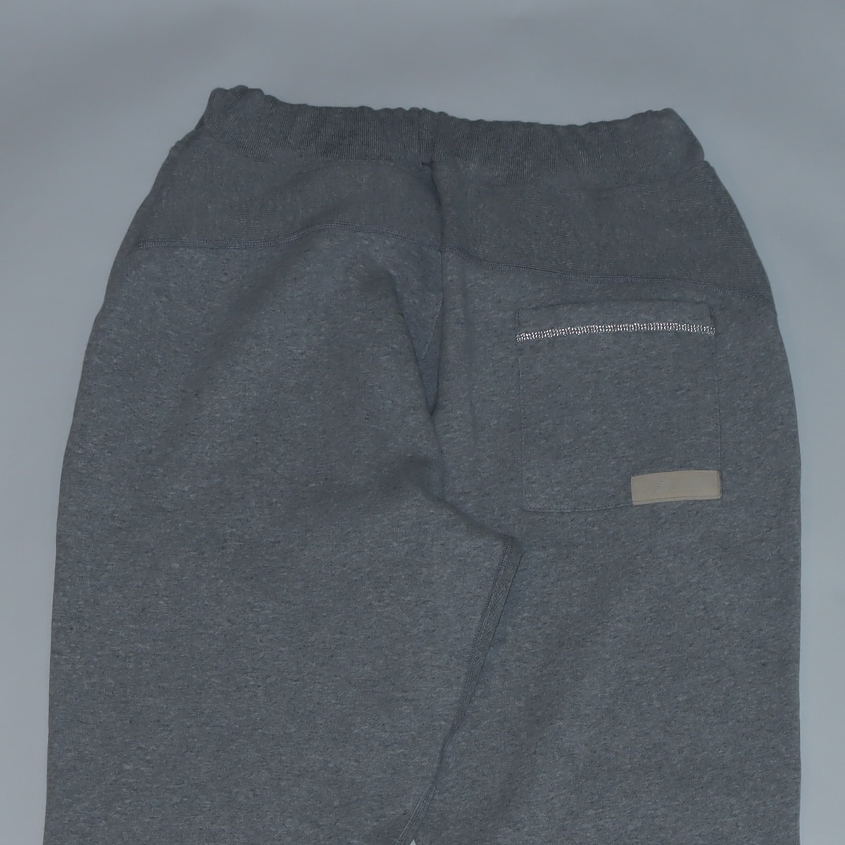 New Balance 1000 SWEAT PANTS OVERSIZED FIT アスレチックグレー 23FA-Iの画像