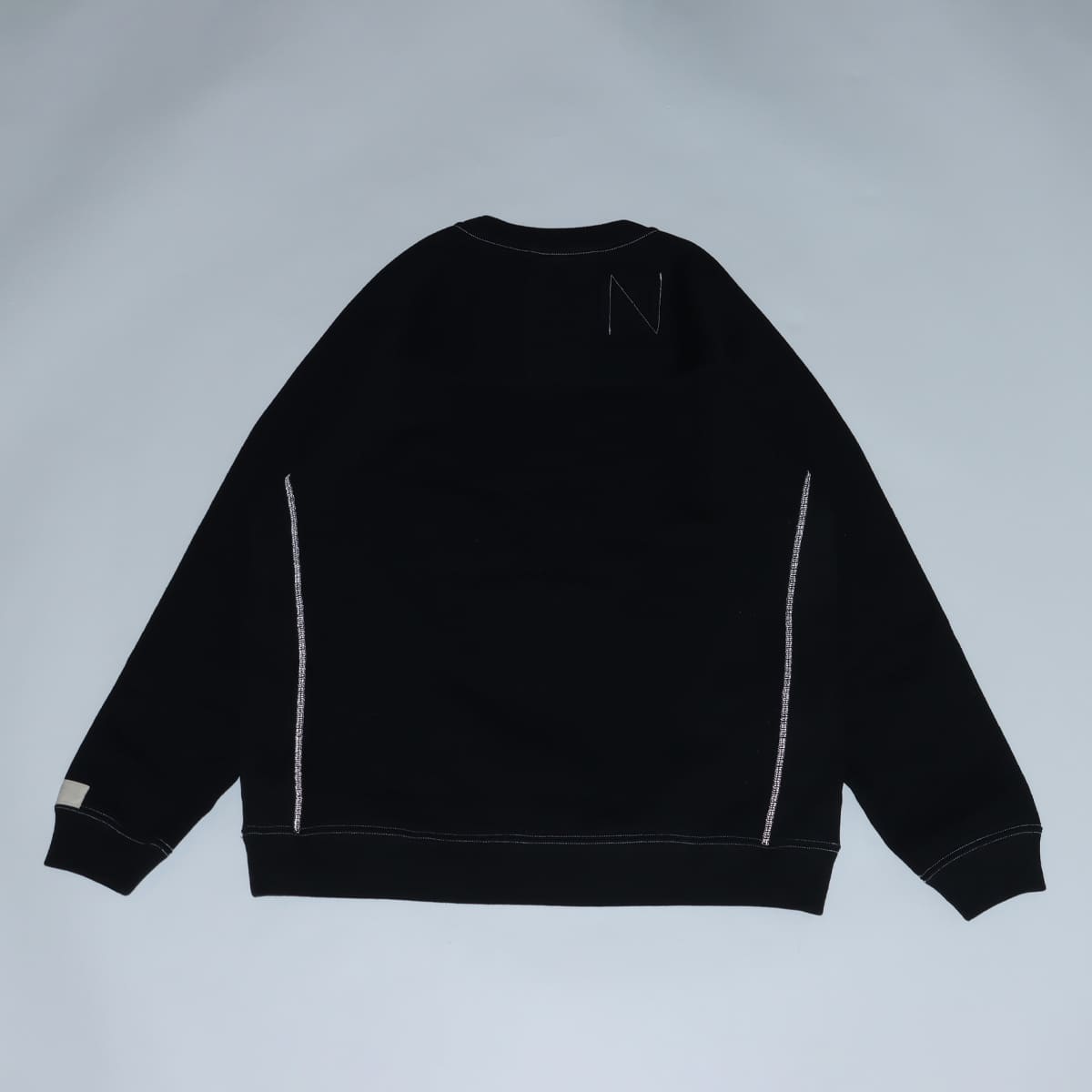 New Balance 1000 SWEAT CREWNECK REGULAR FIT ブラック 23FA-Iの画像