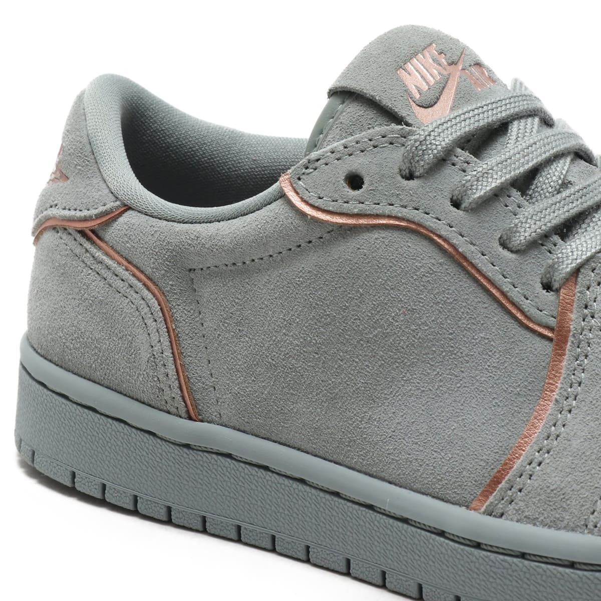 JORDAN BRAND WMNS AIR JORDAN 1 RETRO LOW NS  MICA GREEN/MTLC RED BRONZEの画像