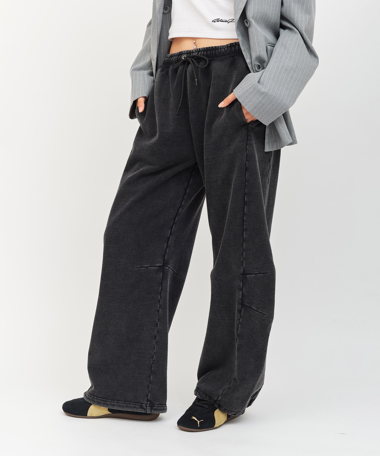 atmos pink Curve Sweat Pants BLACKの画像