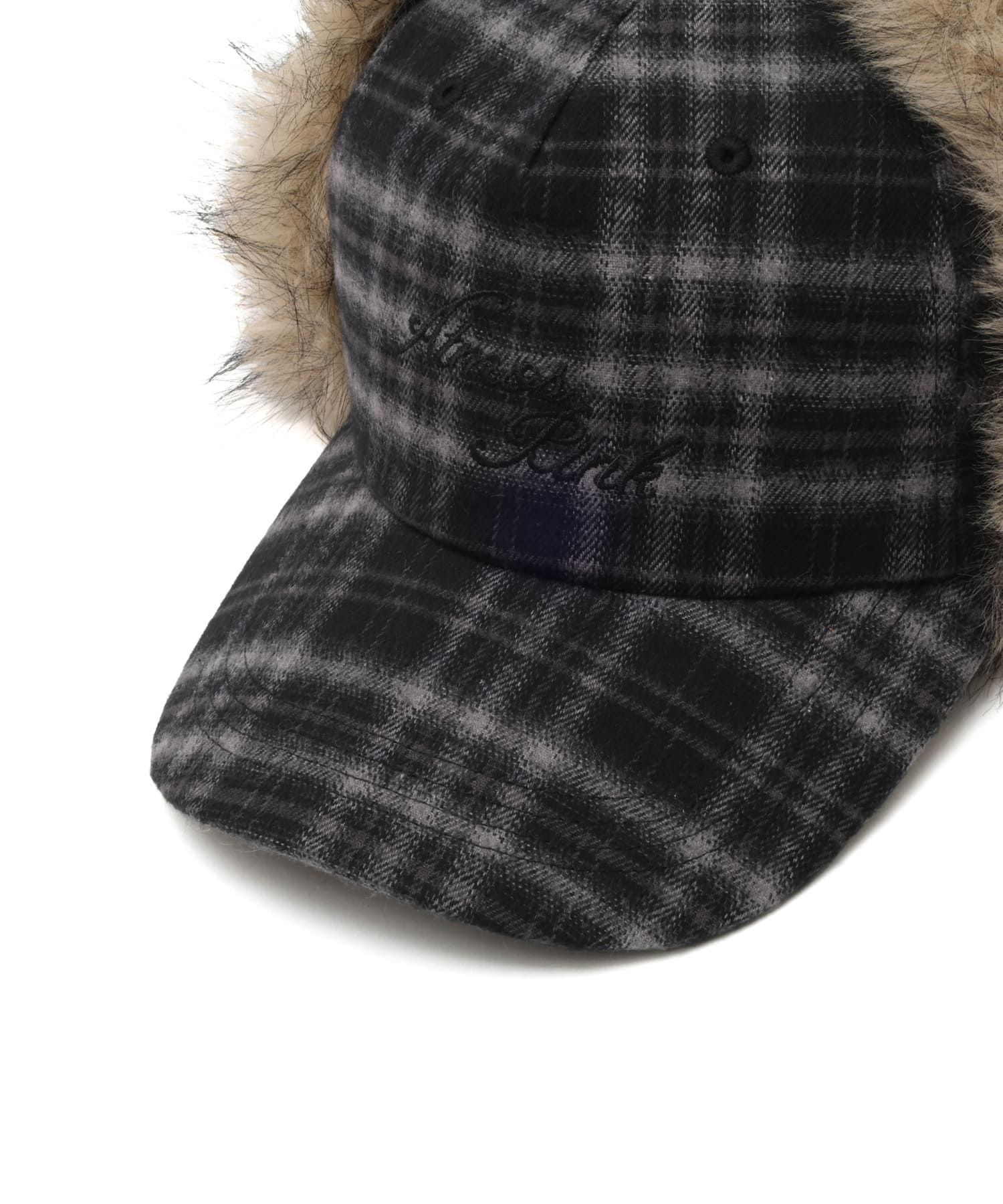 atmos pink Check Pattern Faux Fur Cap BLACKの画像