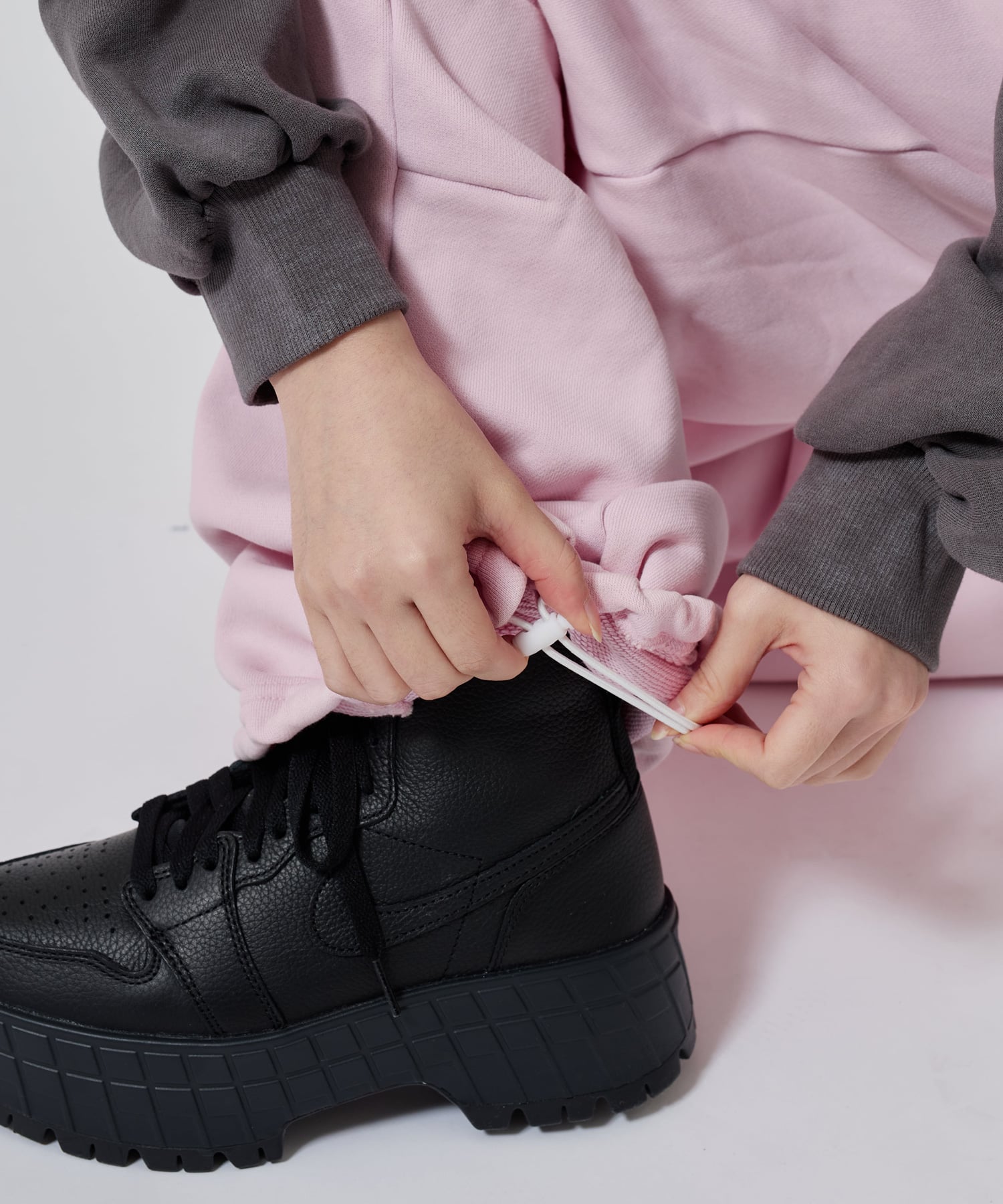 atmos pink Curve Sweat Pants PINKの画像