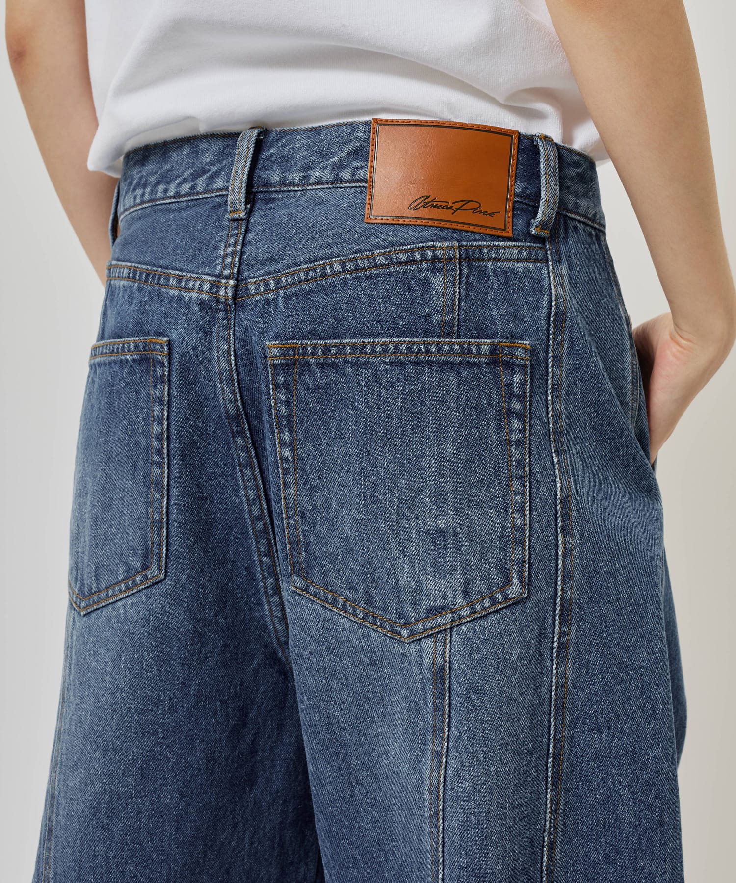 atmos pink Curve Denim Pants BLUEの画像