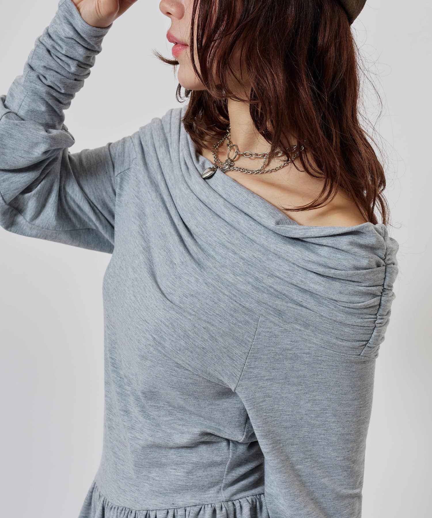 atmos pink Frill Hem Tops CHARCOALの画像