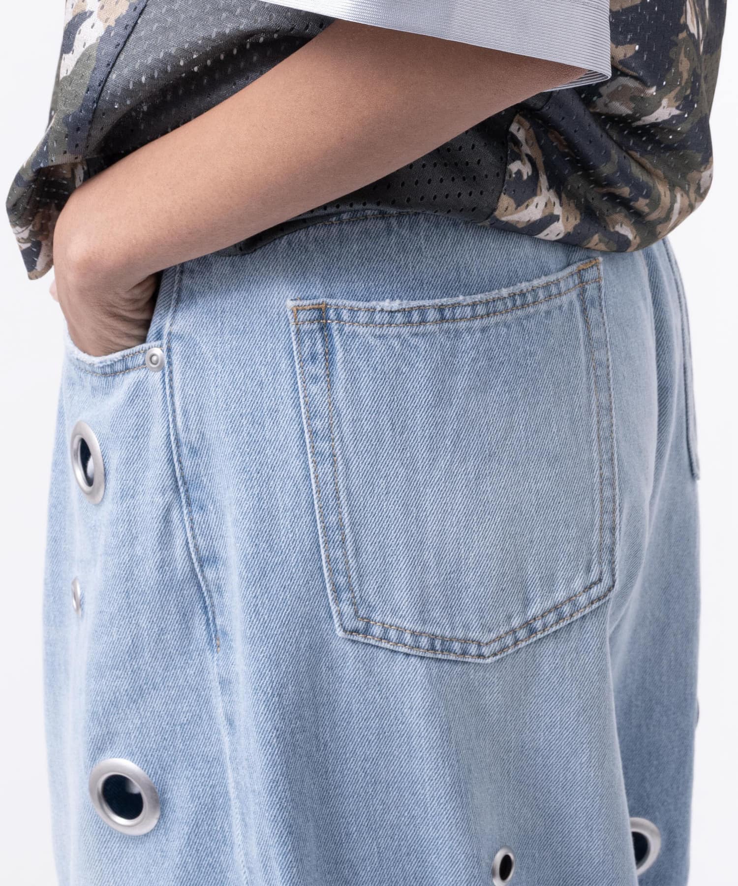 atmos pink Eyelet Denim Pants LIGHT BLUEの画像
