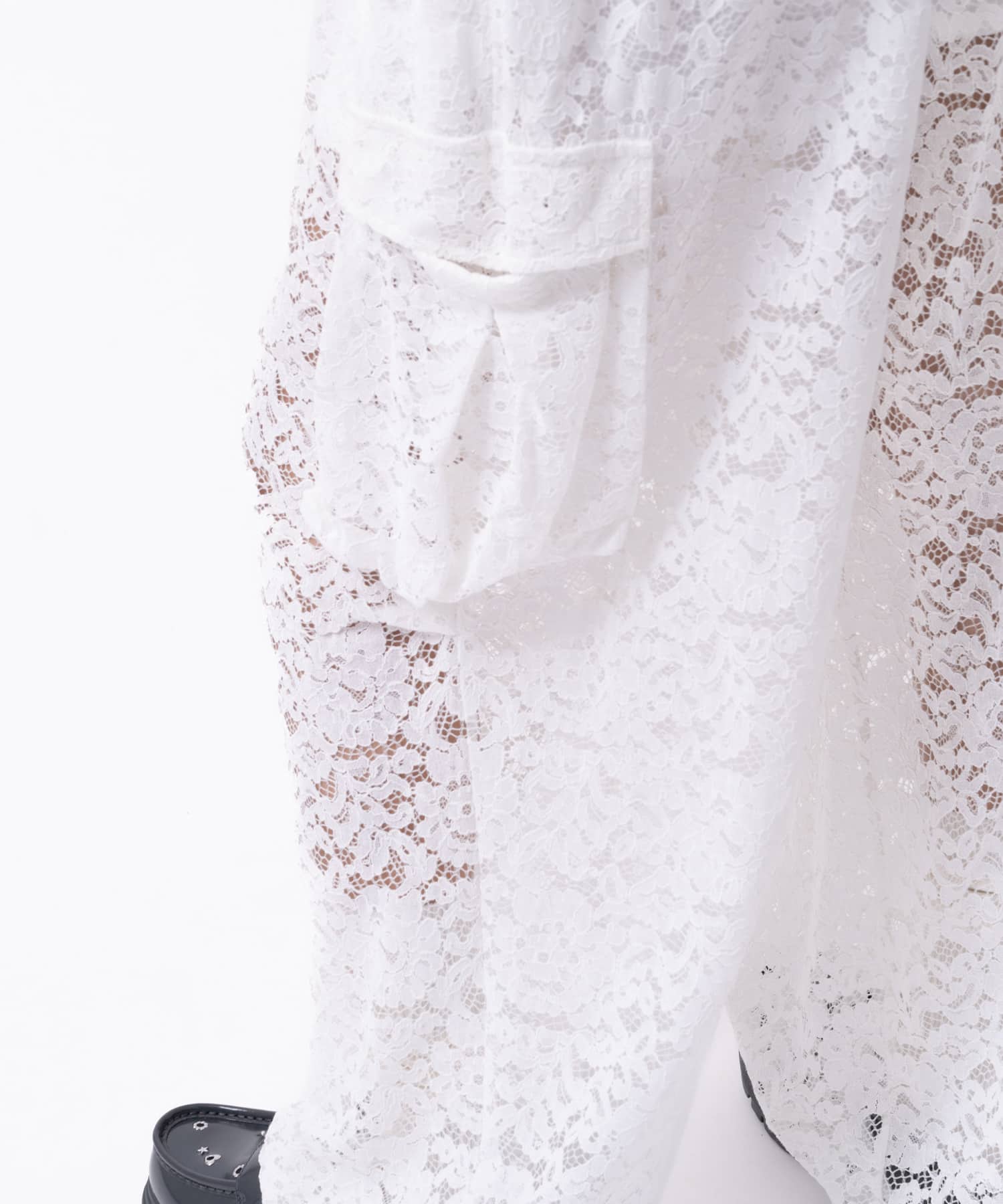 atmos pink Lace Cargo Pants WHITEの画像