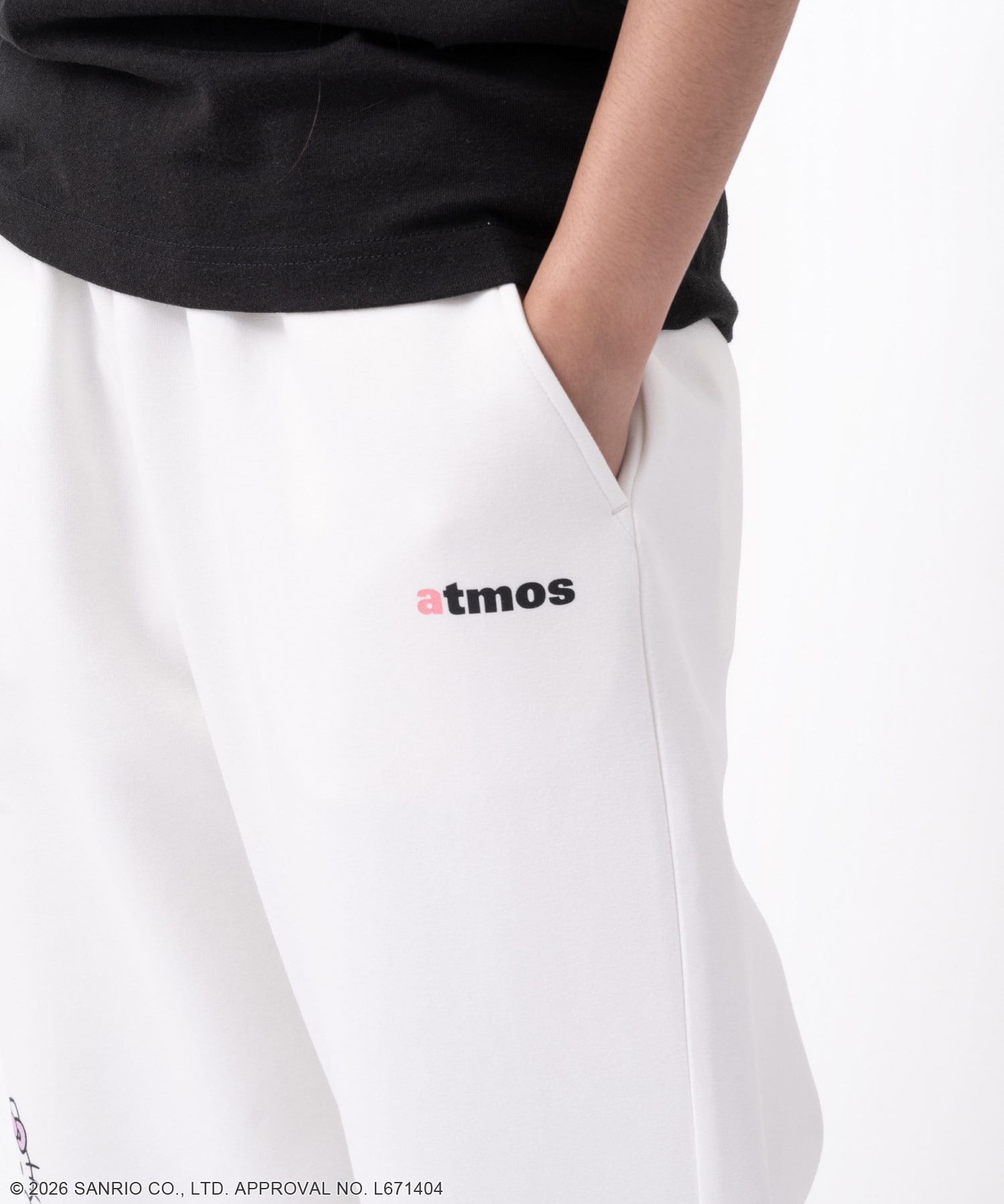 atmos pink x HELLO KITTY Sweat Pants WHITEの画像
