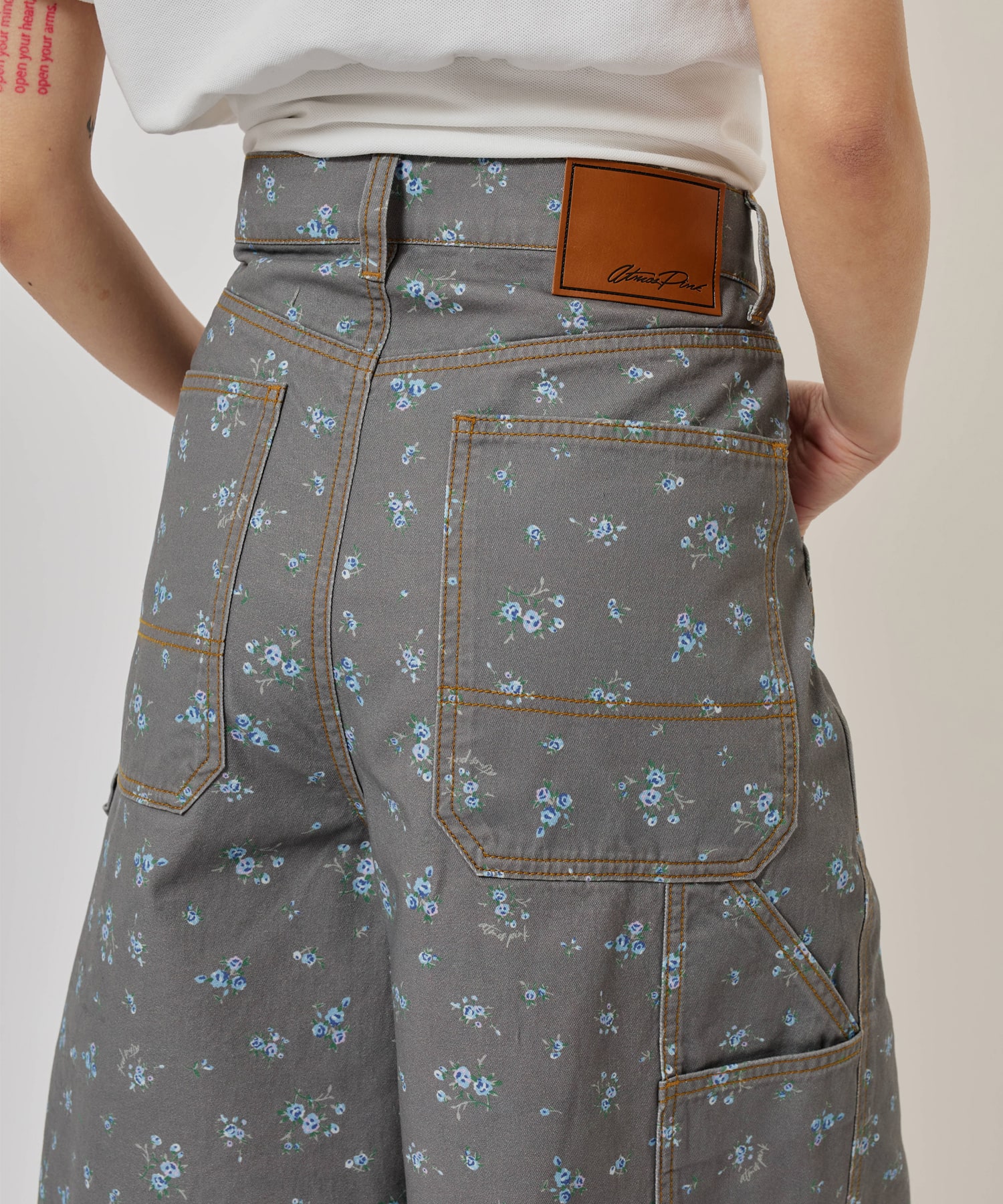 atmos pink Floral Work Half Pants BLACKの画像