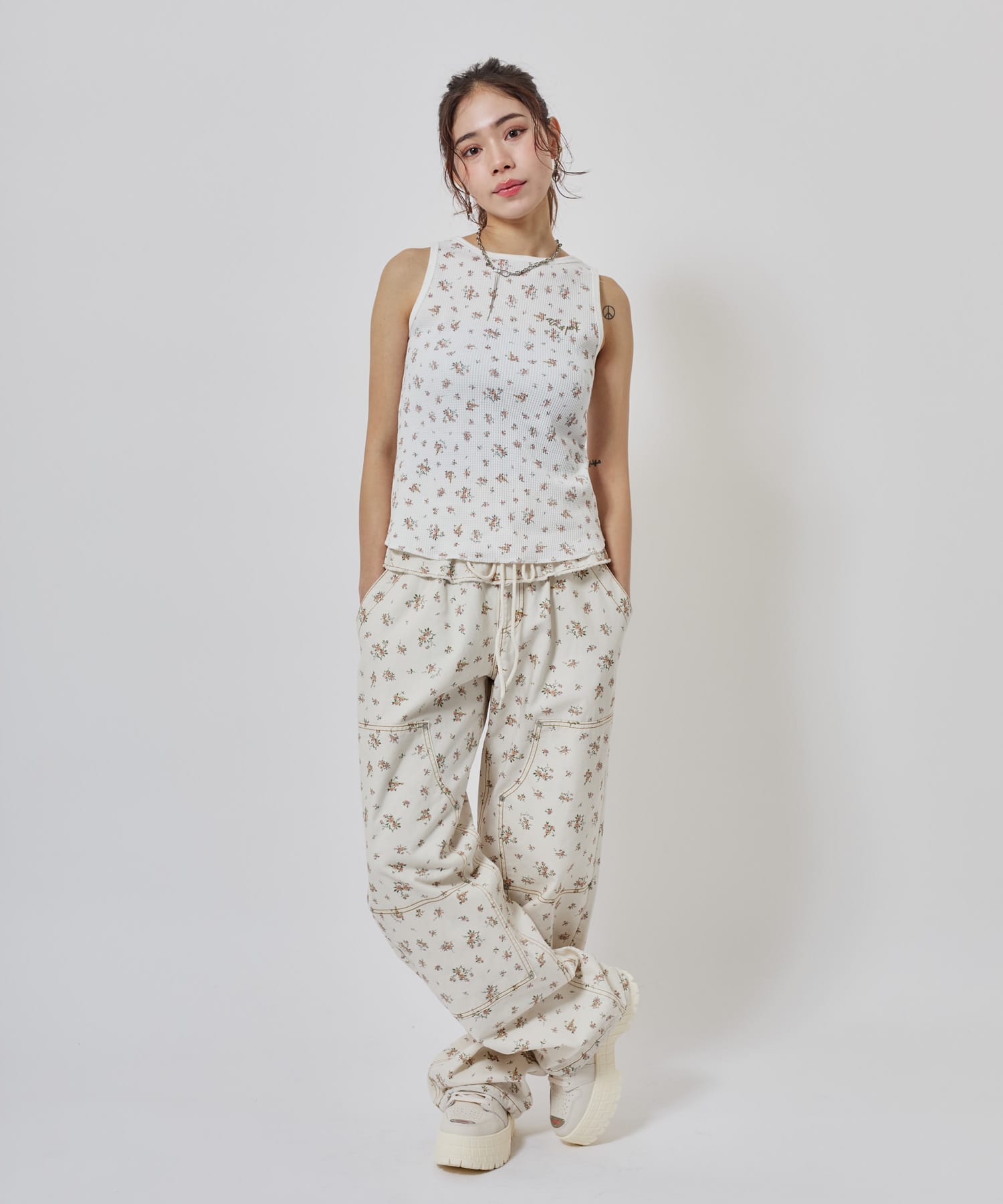 atmos pink Floral Print Tank Top WHITEの画像