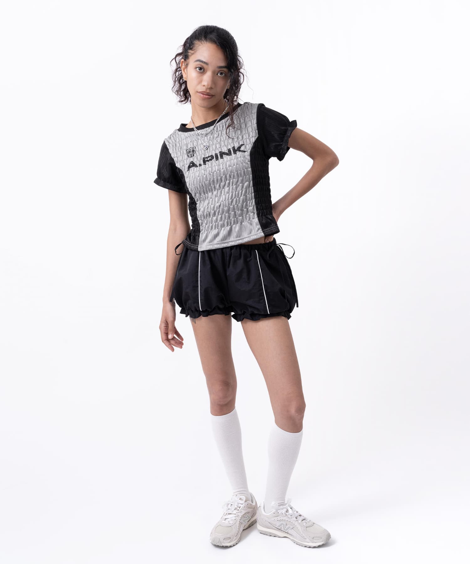 atmos pink Shirring Game T-shirt BLACKの画像