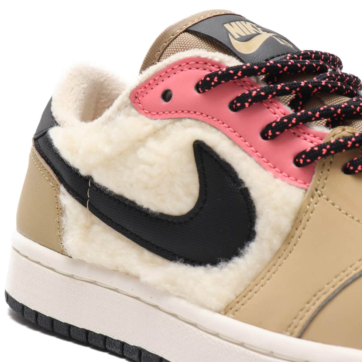 JORDAN BRAND WMNS AIR JORDAN 1 RETRO LOW OG PARACHUTE BEIGE