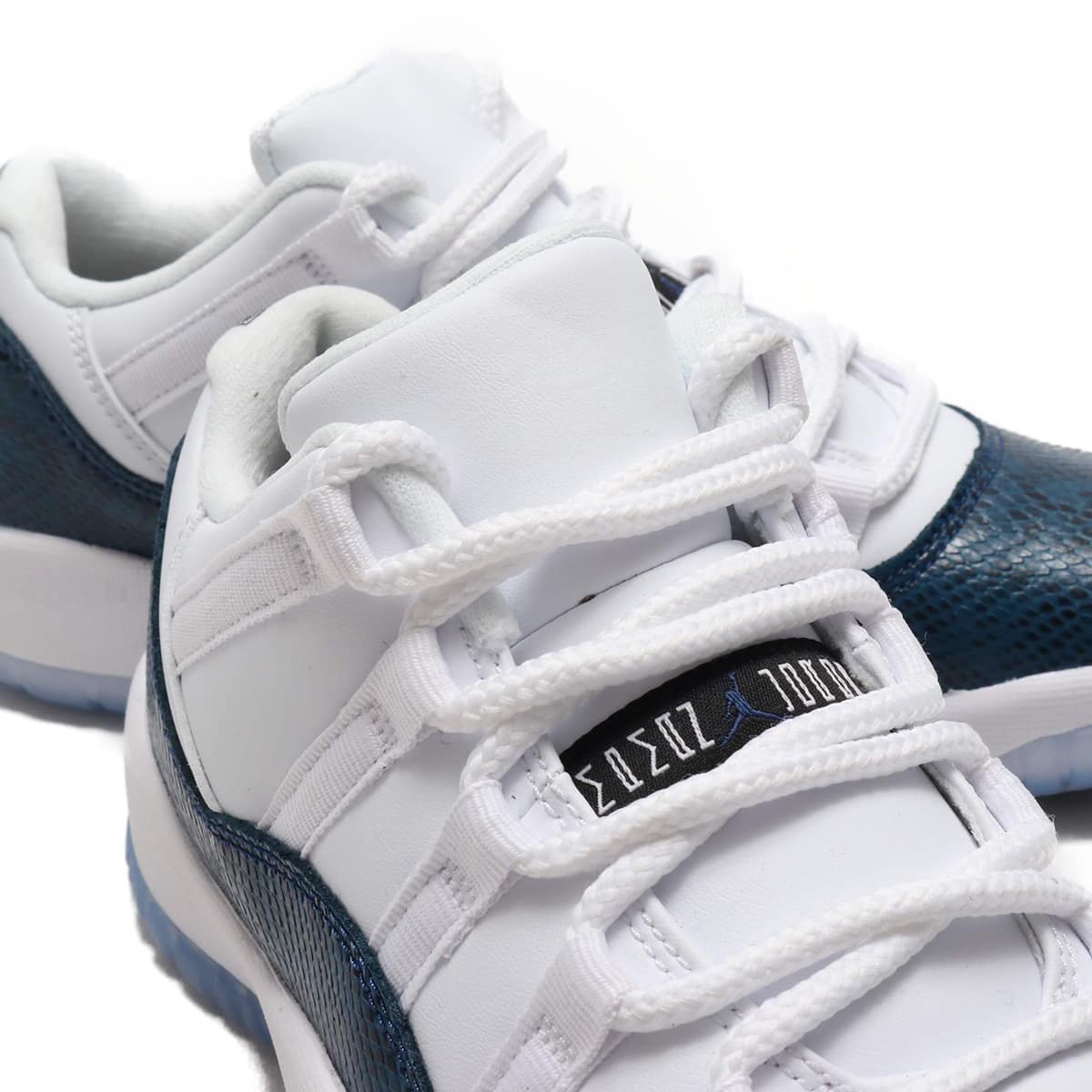 JORDAN BRAND AIR JORDAN 11 RETRO LOW LE GS WHITE/BLACK-NAVY 19SU-Sの画像
