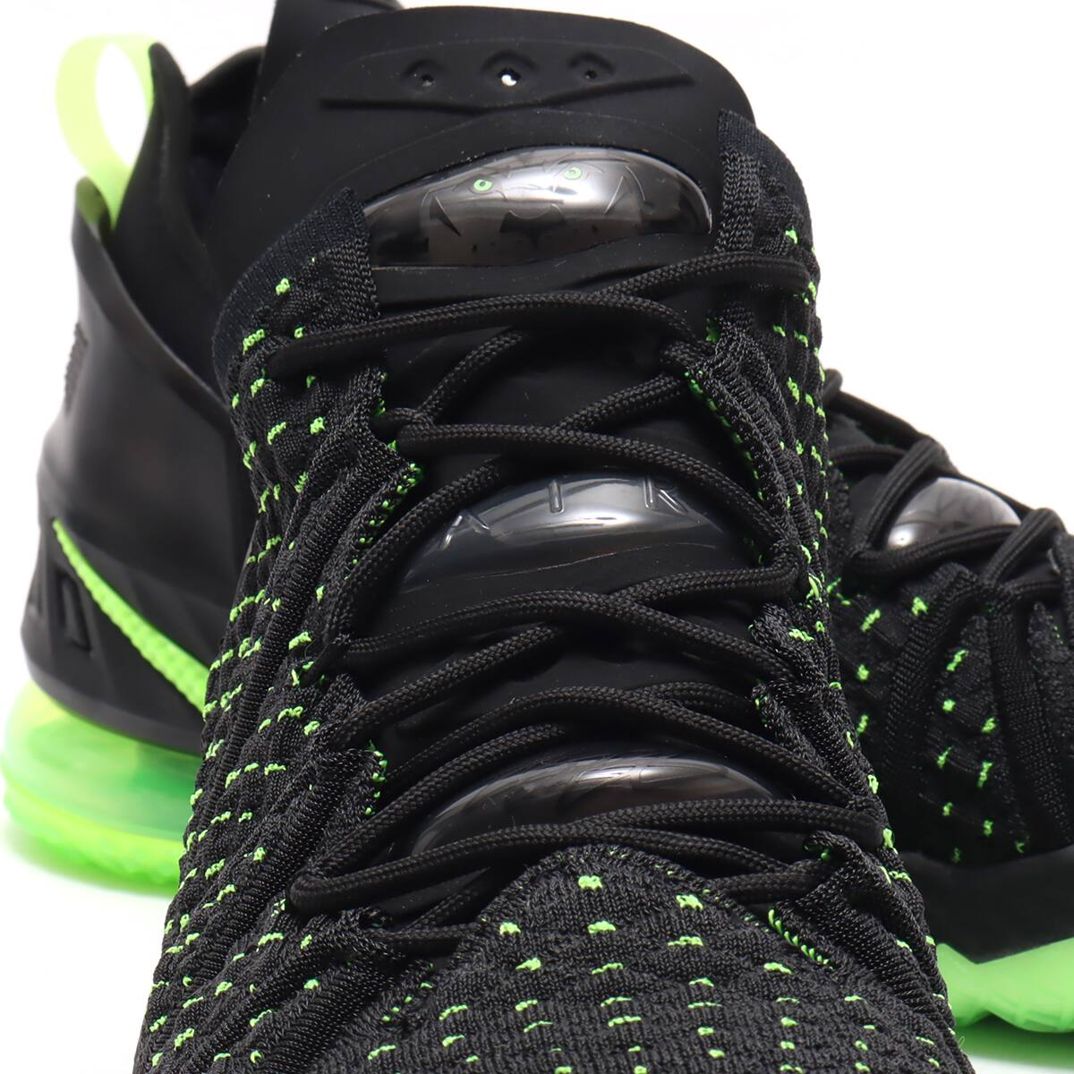 NIKE LEBRON XVIII BLACK/ELECTRIC GREEN-BLACK 21SP-Iの画像