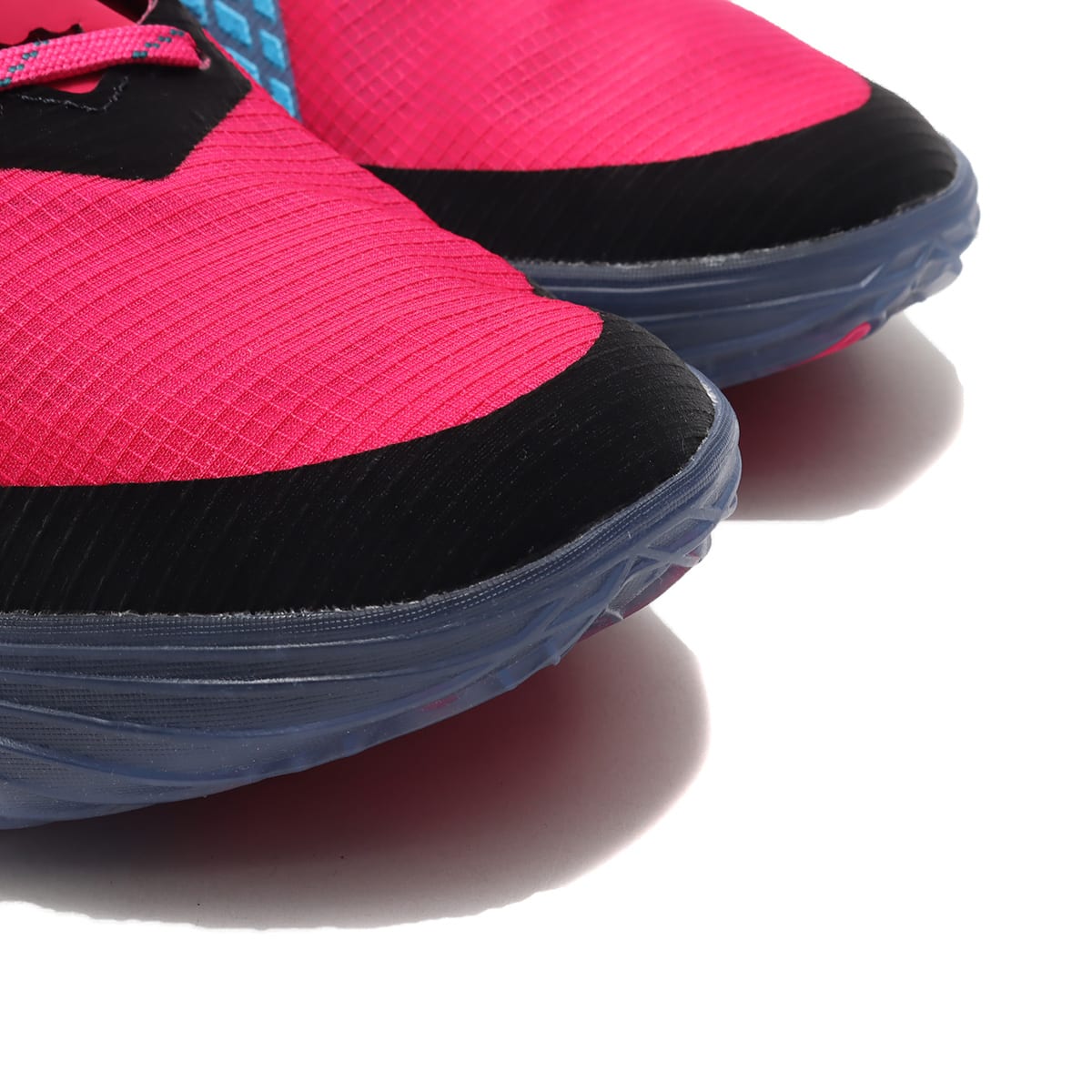 NIKE LEBRON XVIII LOW FIREBERRY/BLACK-LT BLUE FURY 21SP-I