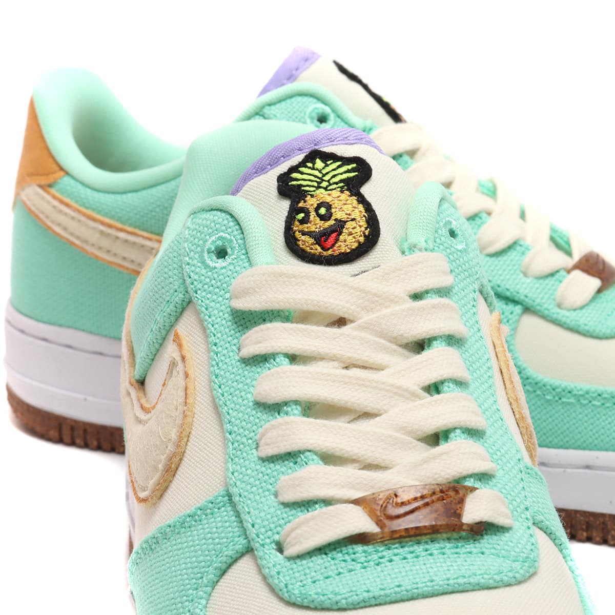 NIKE WMNS AIR FORCE 1 '07 LX GREEN GLOW/COCONUT MILK-METALLIC GOLD