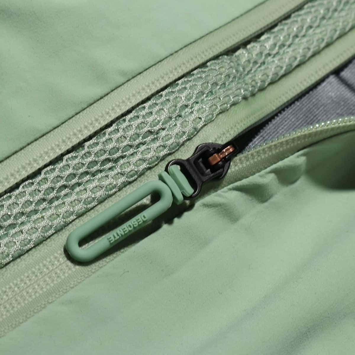 DESCENTE ALLTERRAIN HARD SHELL JACKET CREAS STORM GREEN 19SP-Iの画像