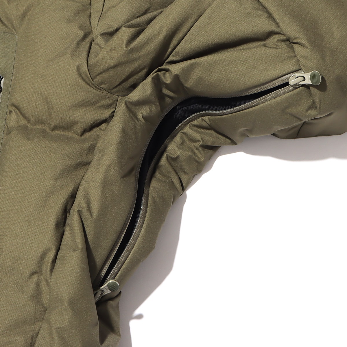 DESCENTE MIZUSAWA DOWN JACKET 