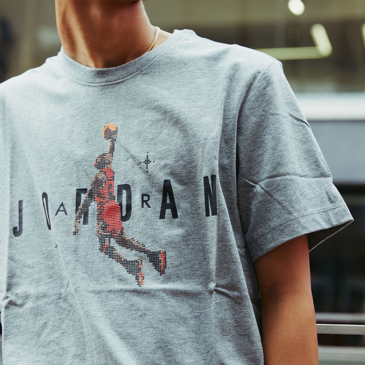 JORDAN BRAND AS M J BRAND HOL SS TEE CARBON HEATHER/BLACK 21HO-I