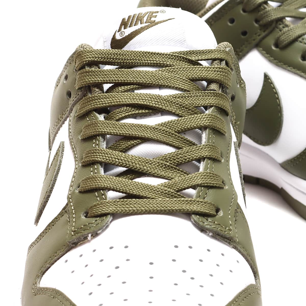 NIKE W DUNK LOW WHITE/MEDIUM OLIVE-WHITE 22FA-I