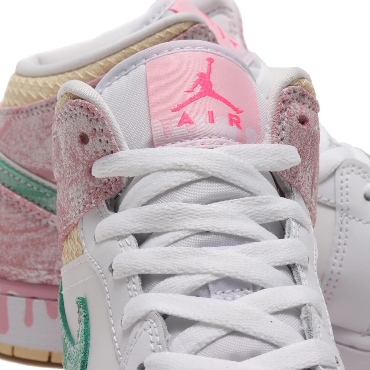 JORDAN BRAND AIR JORDAN 1 MID SE (GS) WHITE/GREEN GLOW-ARCTIC PUNCH 21SP-Iの画像
