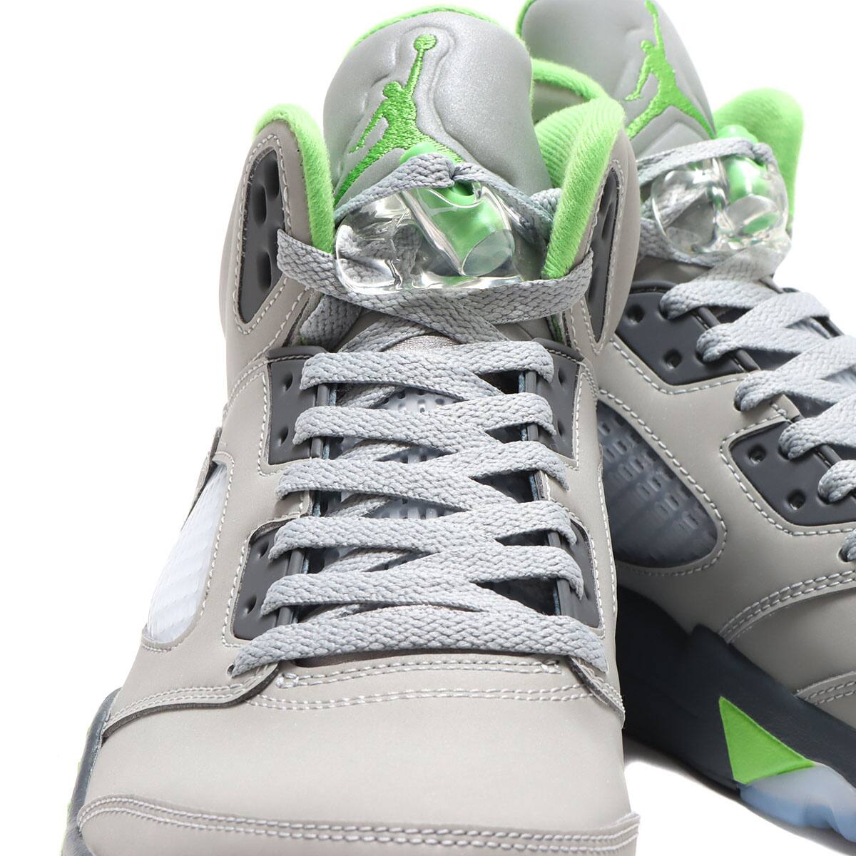 JORDAN BRAND AIR JORDAN 5 RETRO SILVER/GREEN BEAN-FLINT GREY 22SU-I