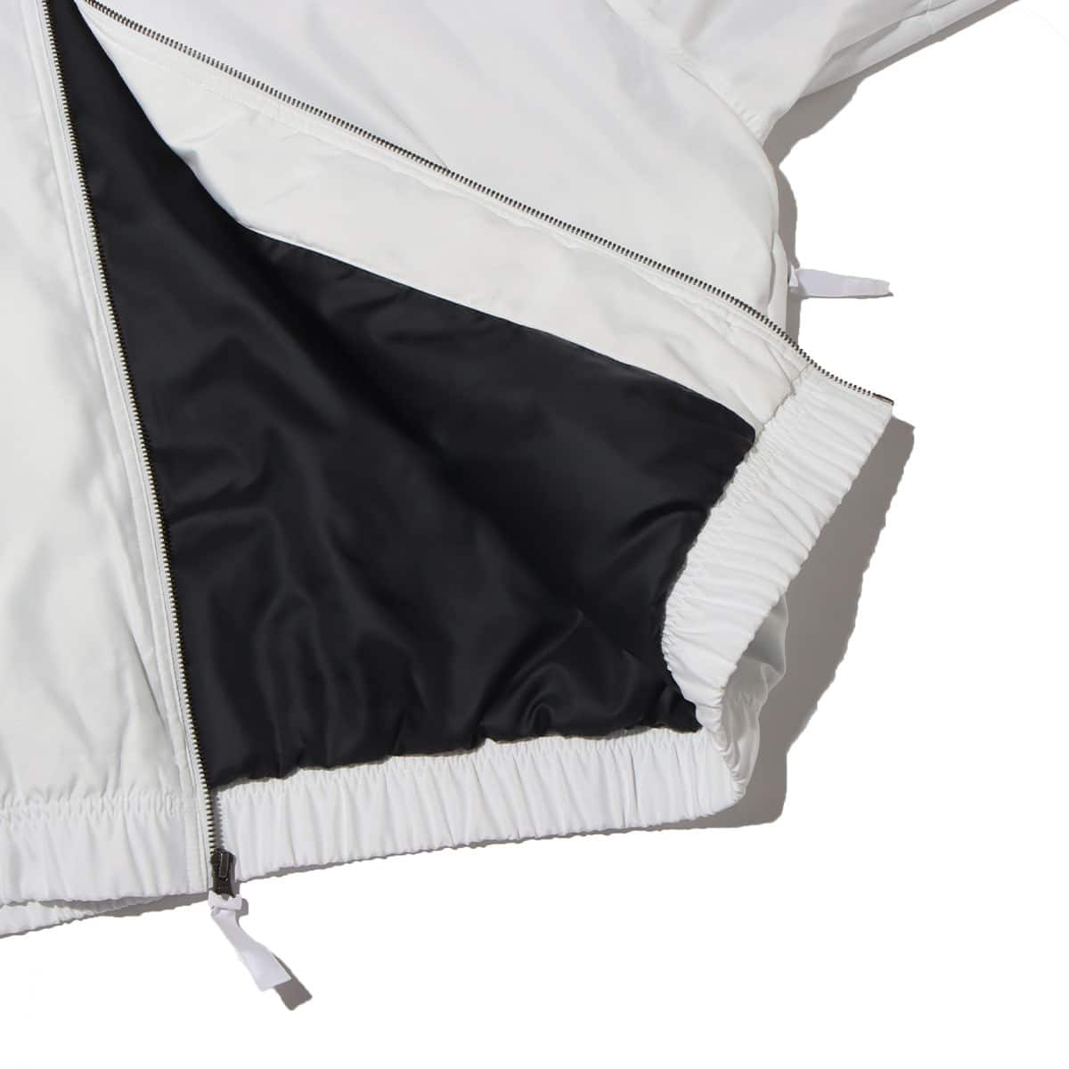 NIKE AS U NK SOLO SWSH SATIN BMBRJKT SUMMIT WHITE/SUMMIT WHITE 