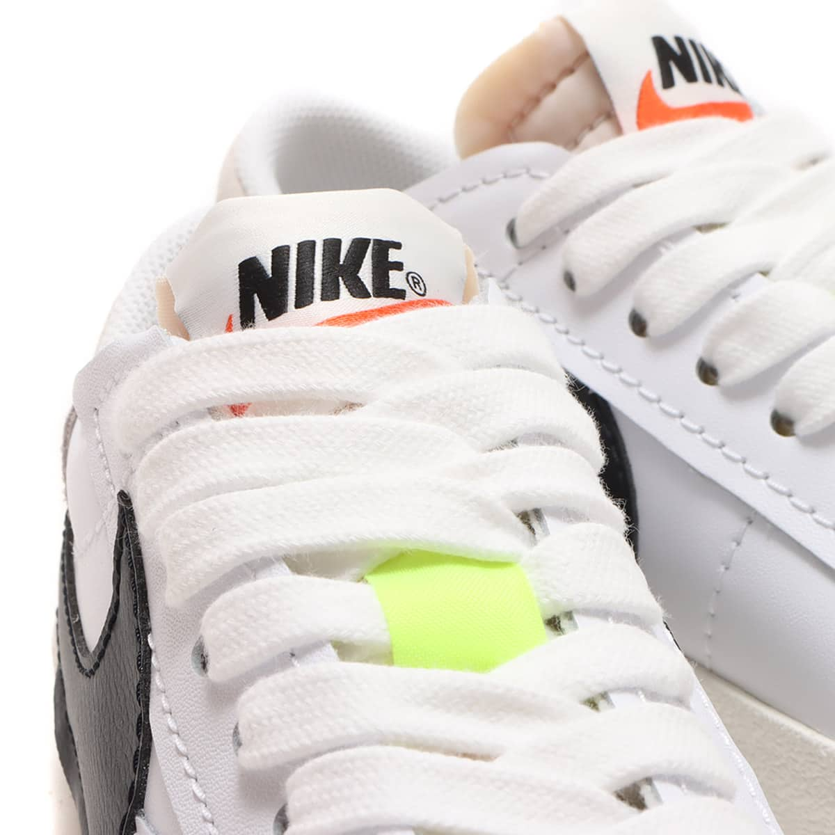 NIKE BLAZER LOW '77 JUMBO WHITE/BLACK-WHITE-SAIL 22SP-I