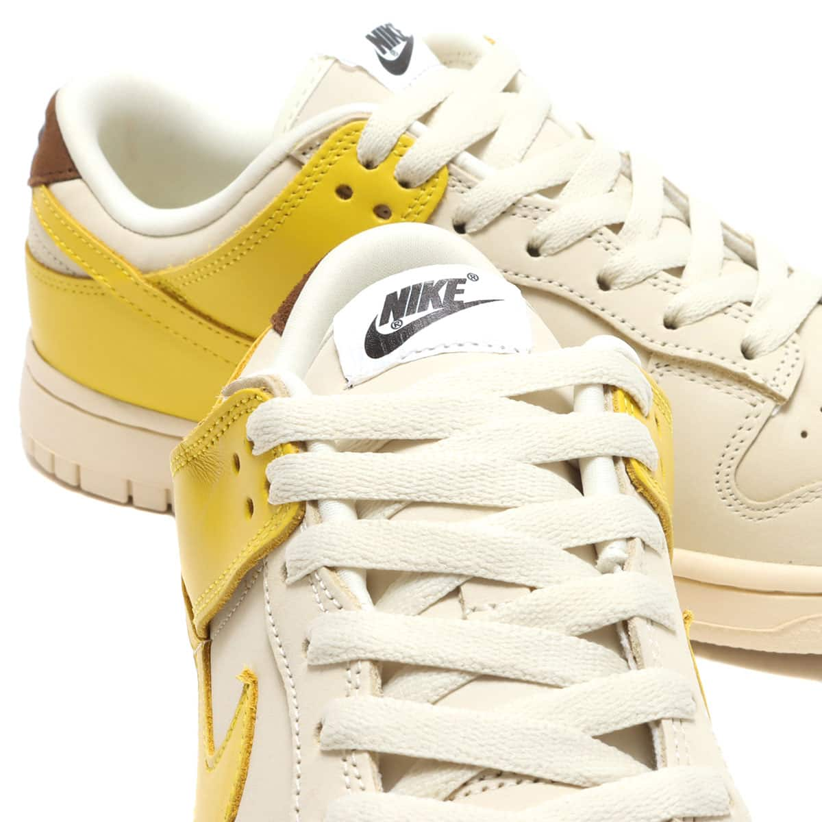 NIKE W DUNK LOW LX COCONUT MILK/VIVID SULFUR-CACAO WOW 22SU-I