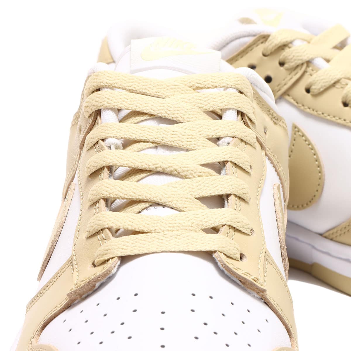 NIKE DUNK LOW RETRO BTTYS WHITE/TEAM GOLD-WHITE-WHITE