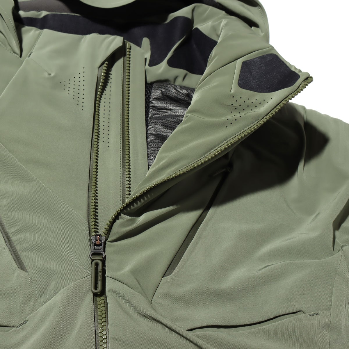 DESCENTE INSULATED JACKET OLIVE 20FW-S