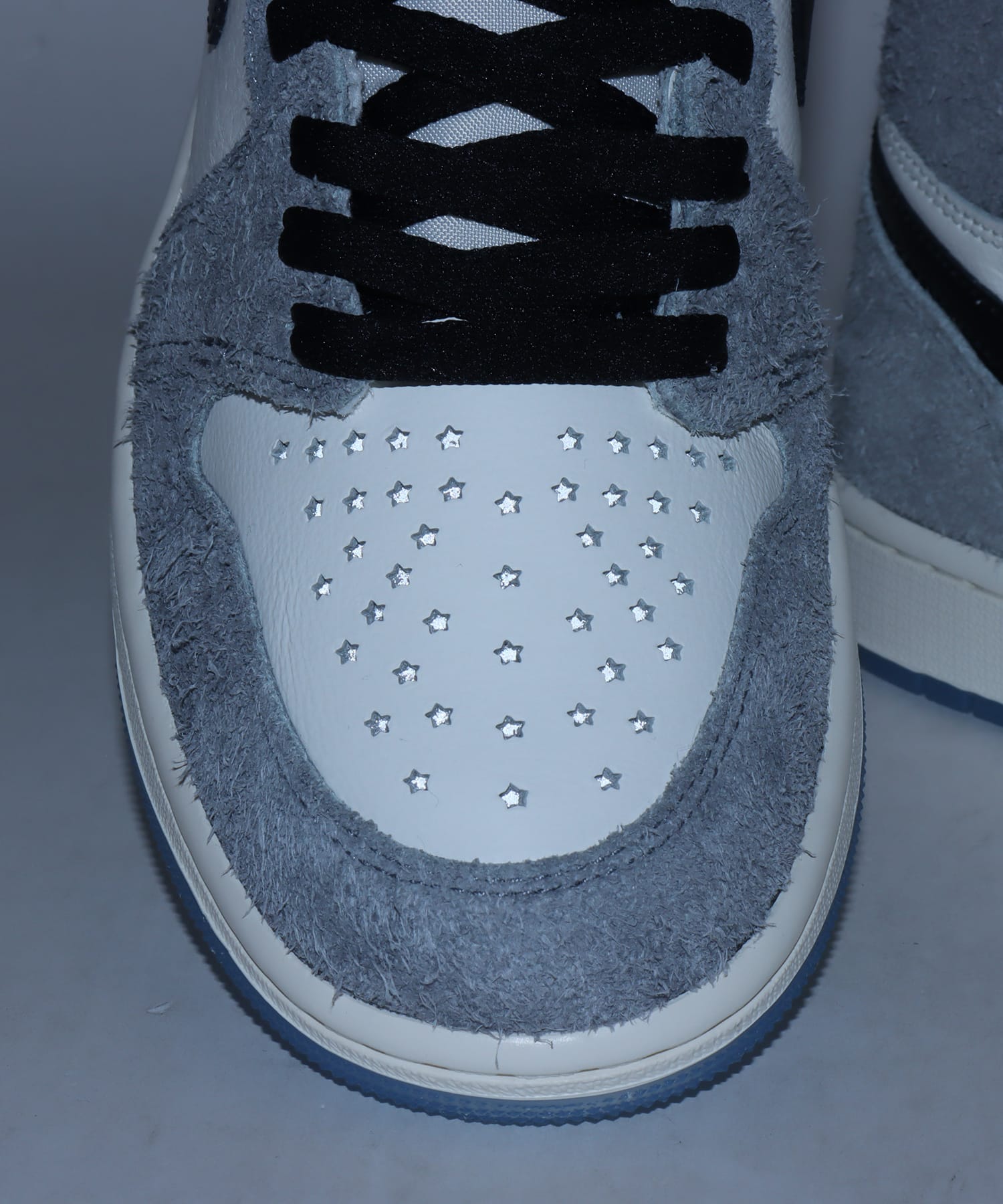 JORDAN BRAND AIR JORDAN 1 RETRO HIGH OG COOL GREY/BLACK-SAIL-GAME ROYALの画像